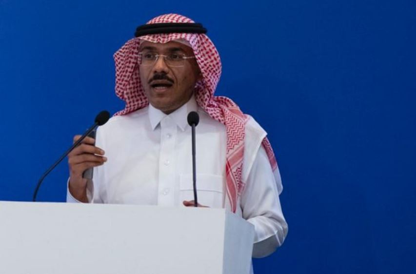 فيديو: مواطن يهدي الأمير الوليد بن طلال سيارة BMW