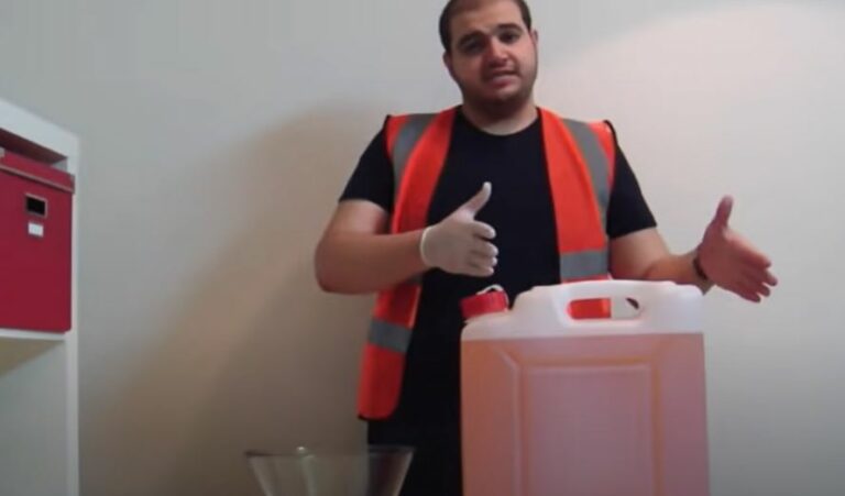 شاب سعودي يبتكر طريقة سهلة لسحب السوائل بدون مضخة
