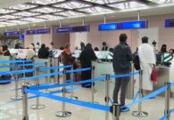 موظف بالخطوط السعودية يمنع عاملة منزلية من الصعود للطائرة مع مكفولها