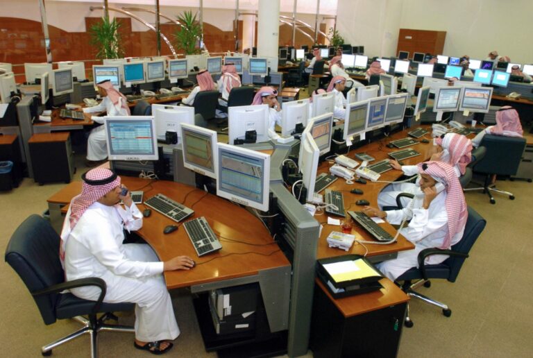 أعلى ١٠ رواتب لموظفي الشركات في المملكة