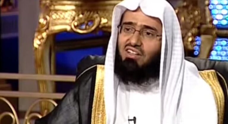 الشيخ عبدالعزيز الفوزان يُحذر من الاكتتاب في البنك الأهلي
