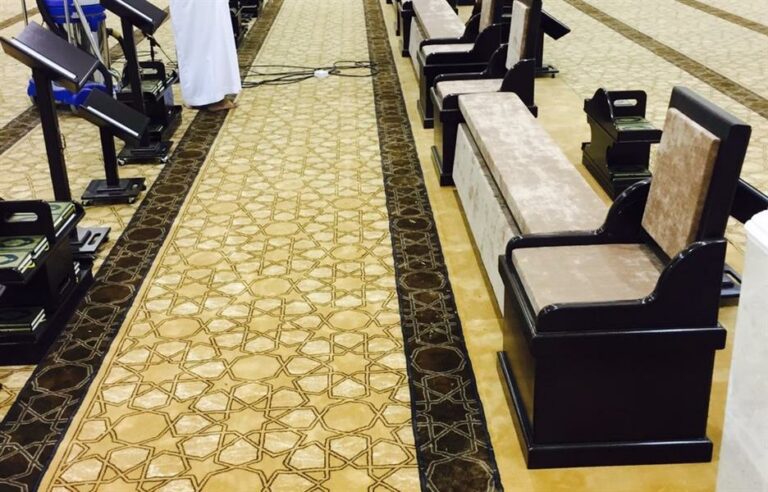 هل يجوز حجز مقعد معين في المسجد باستمرار؟ المفتي يرد
