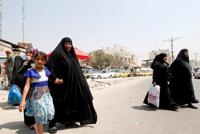 أغرب قصة طلاق في العراق: تزوجني مع إخوته