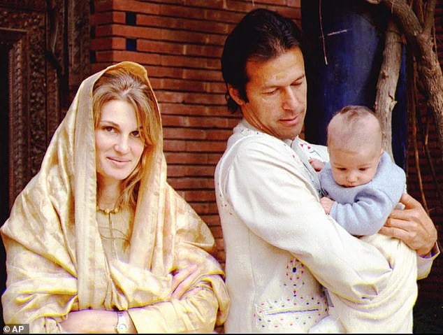 باكستان زوجه رئيس بالصور