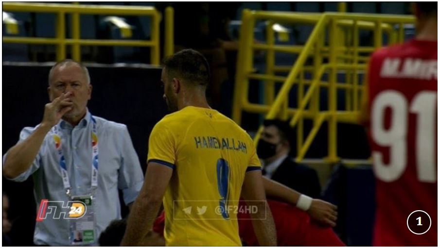 شاهد بالصور.. غضب مينيز مدرب النصر من عبد الرزاق حمدالله أثناء تغييره