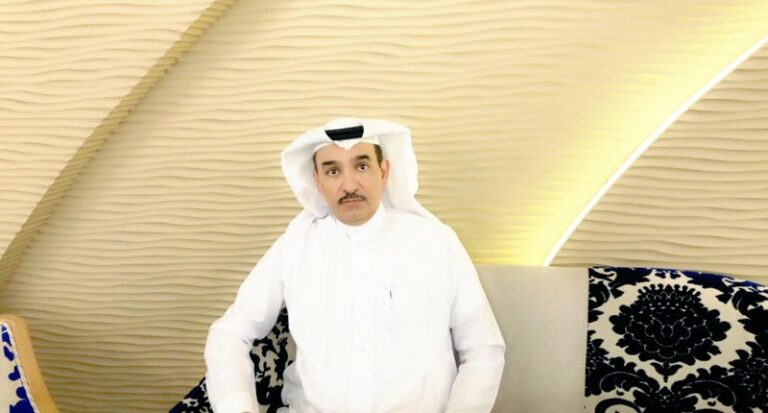 كاتب رأي يطالب التعليم بتحديد الاختبارات النهائية بعد صلاة الفجر مباشرة
