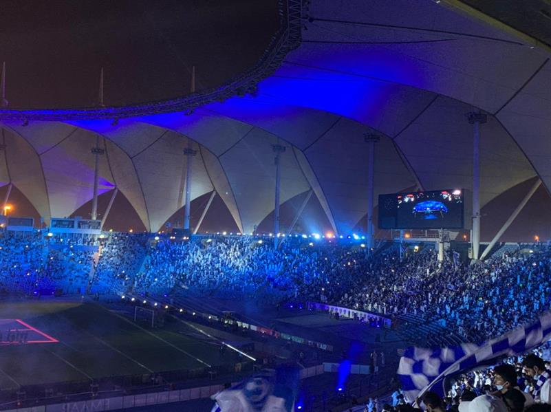 بدء الاحتفالات في ملعب الملك فهد بمناسبة تحقيق الهلال لقب دوري المحترفين -فيديو