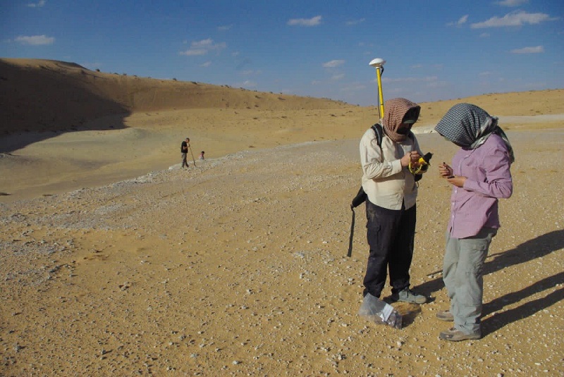 بالصور: ظهور نتائج موقع أثري بصحراء النفود.. ومفاجأة بشأن الأدلة البيئية الموجودة فيه قبل 350 ألف سنة