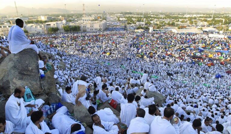 بالحسابات الفلكية.. المسند يحدد يوم عرفة وعيد الأضحي