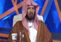 رغم وفاة والده.. الشيخ الشثري يظهر في برنامج للفتاوى ويعدد مآثر الراحل-فيديو