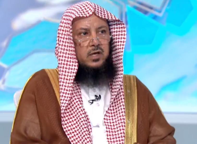 بالفيديو: الشيخ السليمان يوضح حكم جمع وقصر الصلاة لمدة 15 يوماً