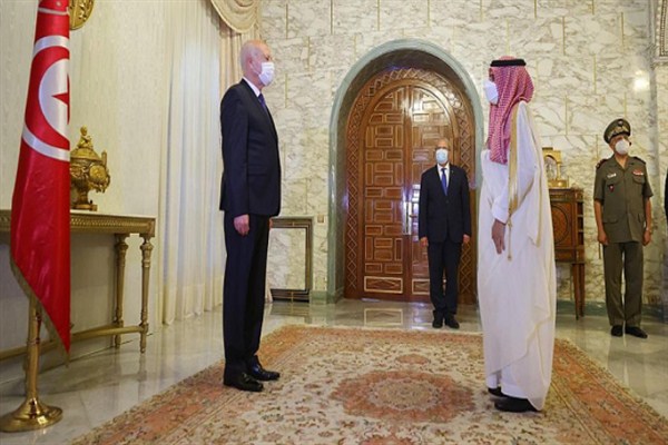 شاهد تفاصيل استقبال الرئيس التونسي لوزير الخارجية الأمير فيصل بن فرحان في قصر قرطاج