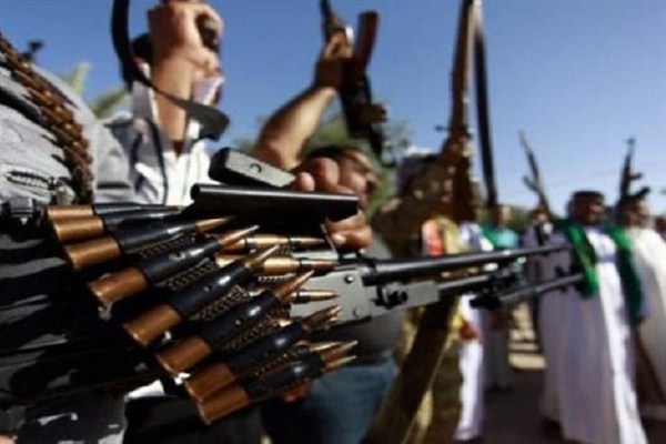 العراق.. شاهد اشتباكات عشائرية بالأسلحة الرشاشة ومقتل شخص وإصابة آخرين بسبب لا يخطر على البال