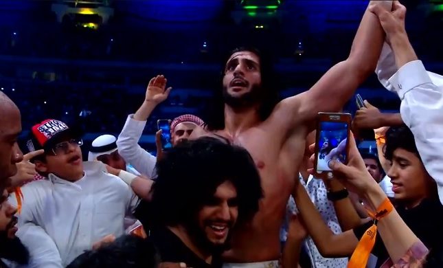 بالفيديو: مصارعة المحترفين WWE تعود للمملكة في هذا الموعد