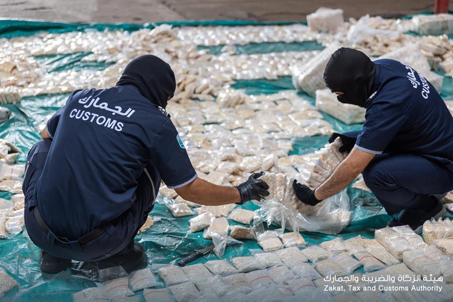 بالفيديو: مصدر مطلع يكشف عن الجهة التي حاولت تهريب شحنة الكبتاغون إلى المملكة داخل أكياس كاكاو