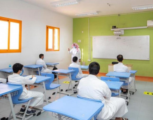 منها إزالة مقترح تباعد الطاولات .. التعليم تحدث بعض نقاط الدليل الإرشادي الوقائي في المدارس في ظل جائحة كورونا