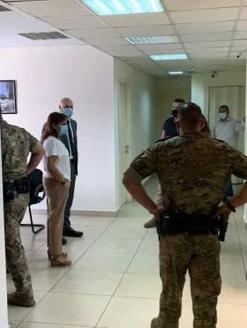 شاهد: مشاجرة بين حراس المرأة الحديدية وموظفي وزارة الخارجية اللبنانية 222 1 1 - شاهد: مشاجرة بين حراس المرأة الحديدية وموظفي وزارة الخارجية اللبنانية