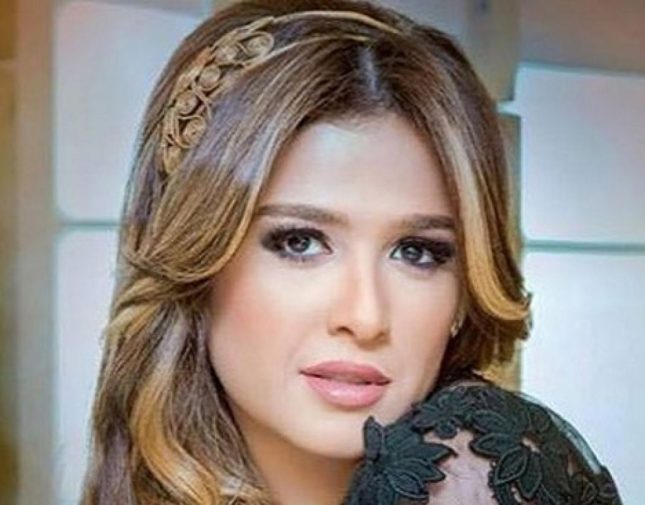 شاهد ياسمين عبدالعزيز تنشر صورة من داخل غرفتها بالمستشفى وتعلق: وداعاً