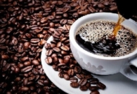 خبيرة تغذية توضح الوقت الأمثل لتناول القهوة.. وتحذر من شربها على معدة خالية
