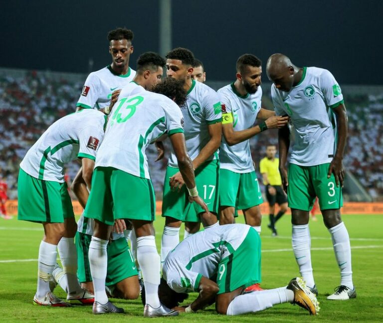 الأخضر السعودي يحصد النقاط الثلاث عبر بوابة عمان.. ويواصل السير نحو مونديال 2022