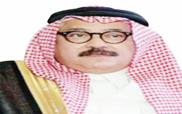 أستاذ جامعي سائق أوبر بجدة.. قصة لـ دحلان تقوده لذكرى سيارته الأجرة