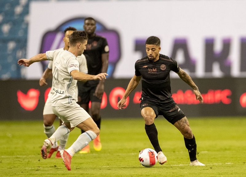 شاهد.. الهلال يتعادل مع الشباب 2/2.. ويفشل في اقتناص الصدارة من الاتحاد !