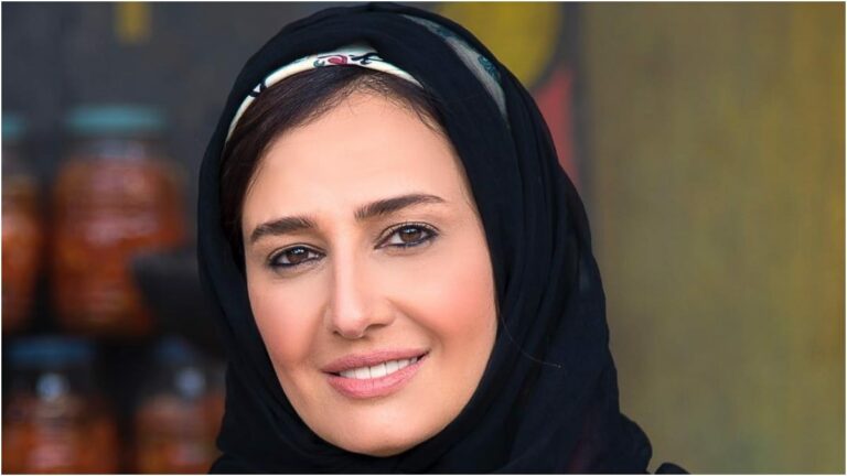 حلا شيحة ترد على والدها بصورة وهي مرتدية الحجاب.. وهكذا علقت
