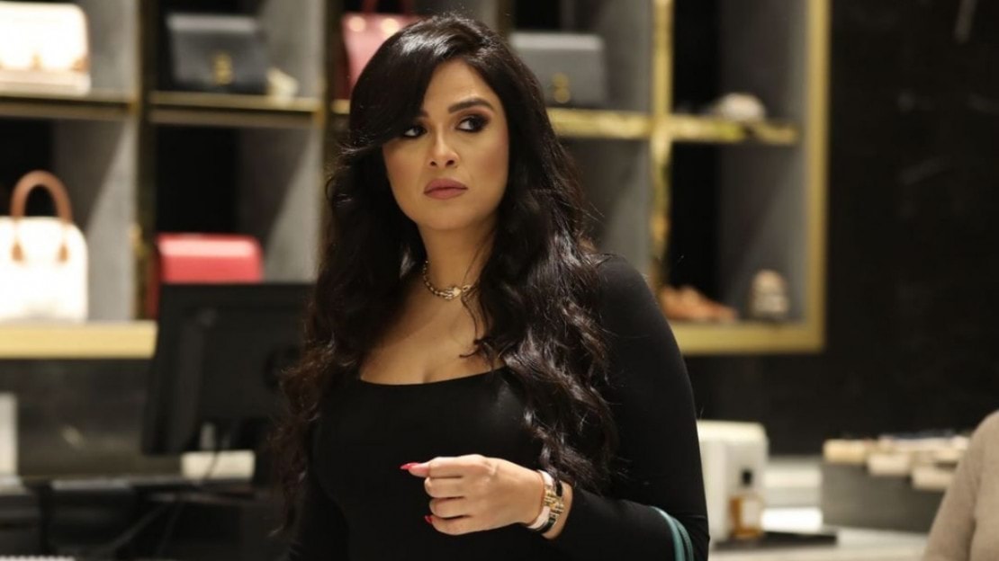 شاهد .. أول ظهور للفنانة المصرية ياسمين عبدالعزيز بعد شفائها