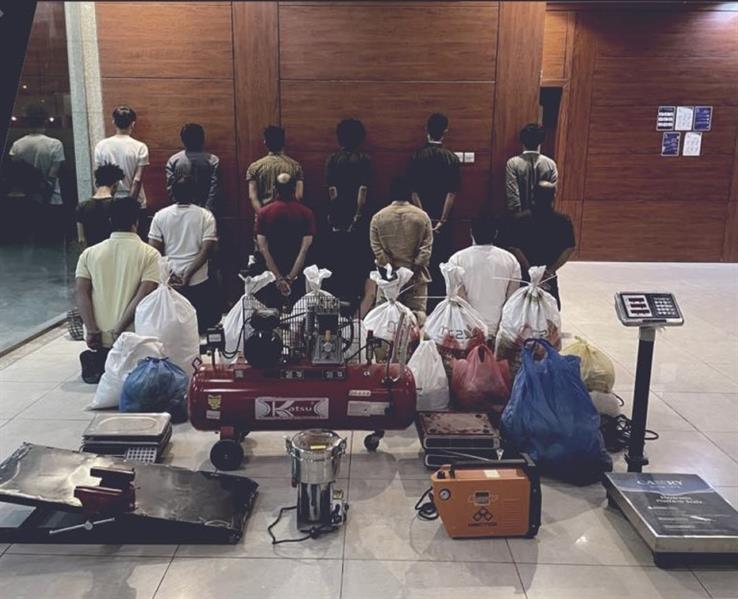 الرياض: القبض على 27 شخصاً سرقوا أكثر من 100 مركبة لتصديرها للخارج