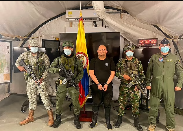 بمشاركة 500 جندي و22 مروحية.. كولومبيا تطيح بأخطر مهربي المخدرات على مستوى العالم -صور