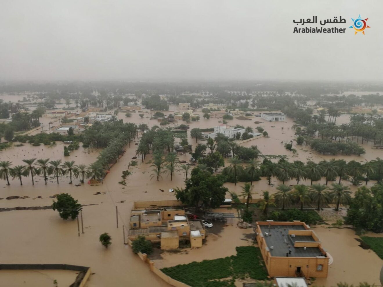 شاهد تصوير جوي يوثق مشاهد صادمة لتأثيرات إعصار شاهين على ولاية الخابورة بعمان