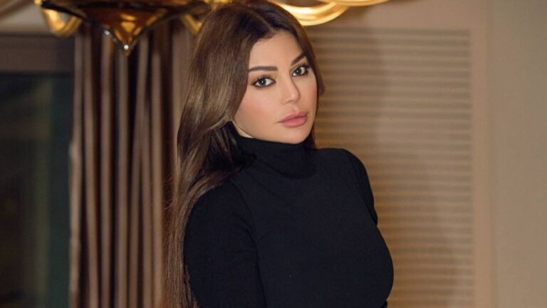 شاهد هيفاء وهبي بصورة مع شقيقتها رولا يموت من منزل والدتهما