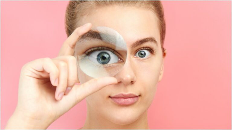 أسباب احمرار العين الناتج عن العدسات اللاصقة