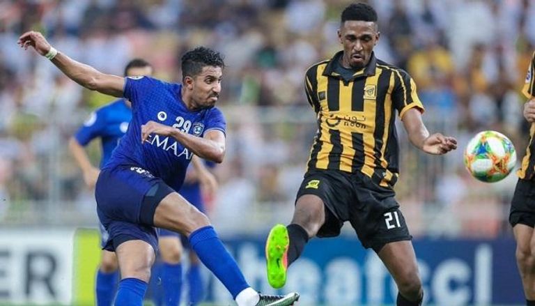 أزمة بسبب تأجيل مباراة الهلال والاتحاد!