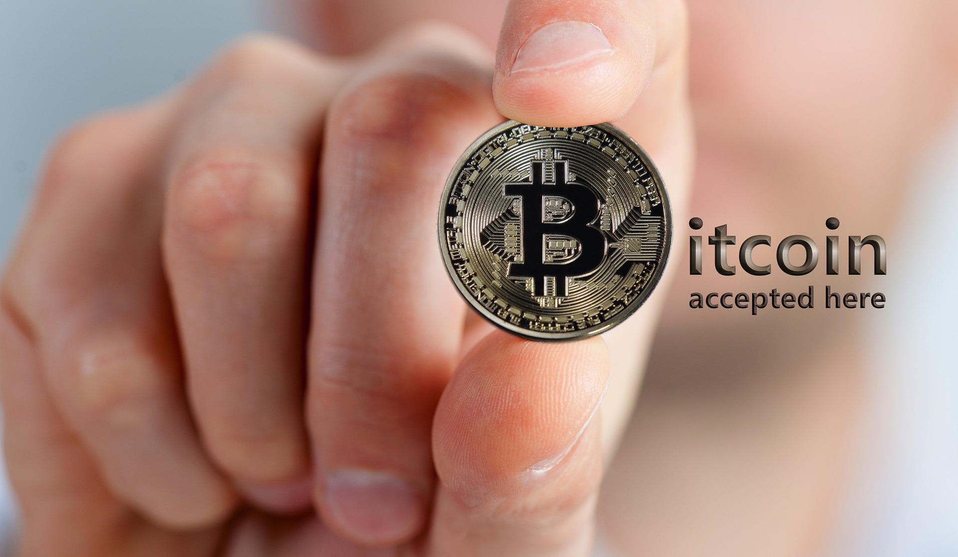 شركة إماراتية للإستشارات التجارية تقبل بيتكوين والعملات الرقمية