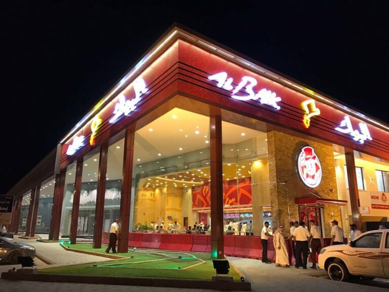 ماذا تحتاج سلسلة مطاعم البيك السعودية لتكرر نجاح ماكدونالدز؟