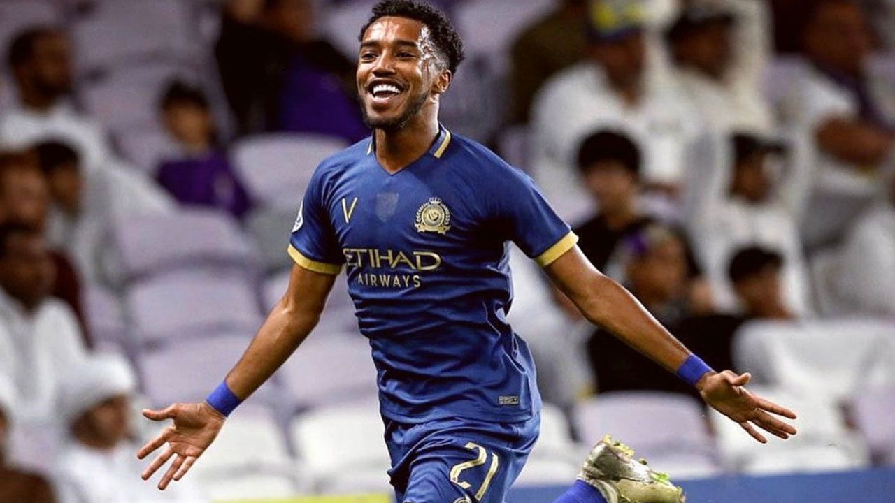 النصر يصفع الشباب ويتفاوض مع نجم الدكة على التجديد