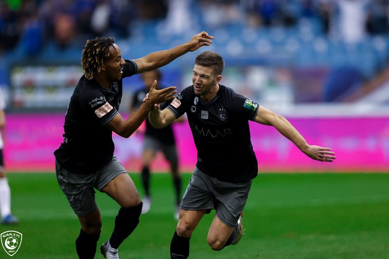 بهدفي فييتو وكاريلو.. الهلال يتأهل لربع نهائي كأس الملك -فيديو