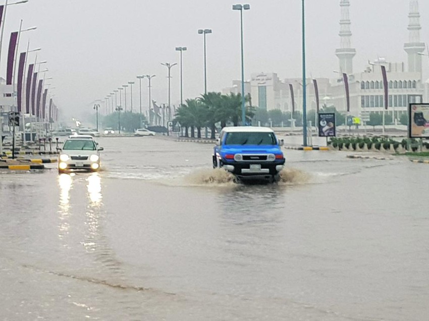 الأرصاد: هطول أمطار رعدية ورياح نشطة على هذه المناطق خلال الساعات القادمة