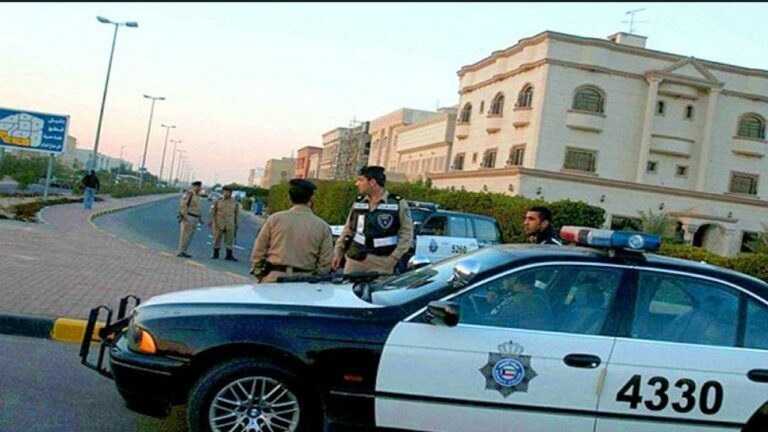 الكويت.. 4 ضباط يعذبون زميلهم بوضعه في غرفة تبريد.. والكشف عن السبب