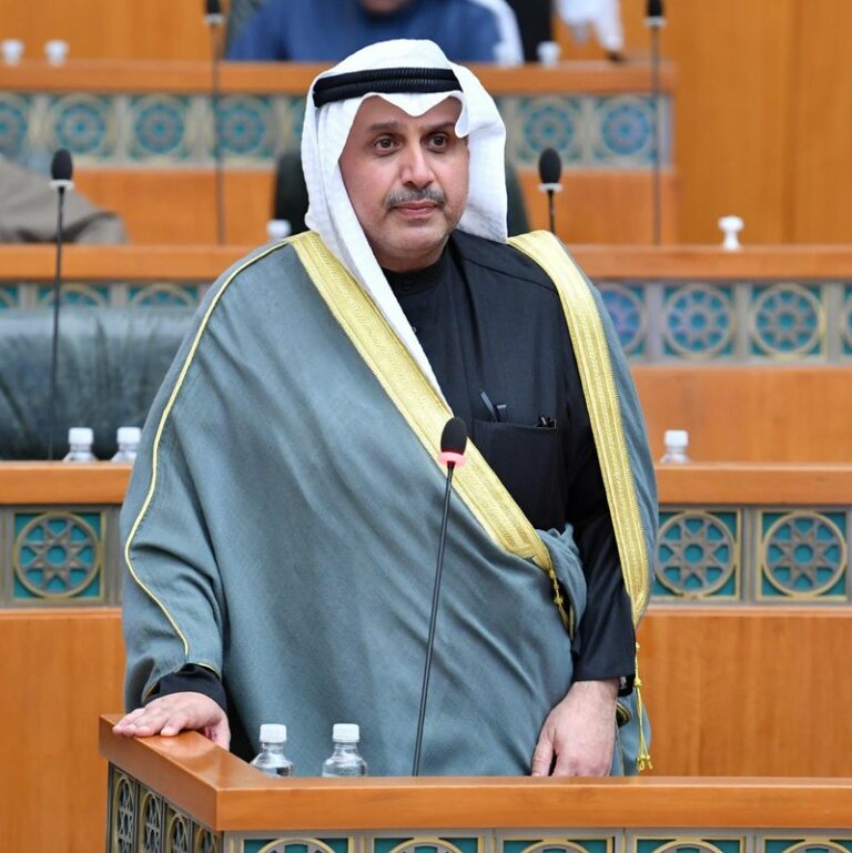 البرلمان الكويتي يصوت على حجب الثقة عن وزير الدفاع في 26 يناير