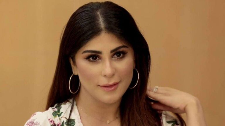 زارا البلوشي تنشر صورة لها مع زوجها الثالث لأول مرة