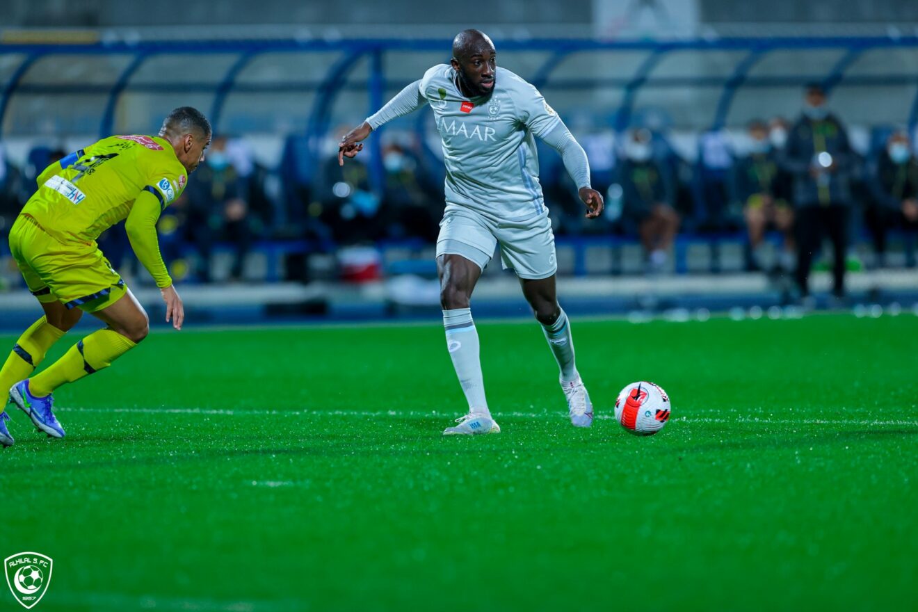 الهلال يقلب الطاولة على التعاون ويفوز بثلاثية في دوري المحترفين -فيديو وصور