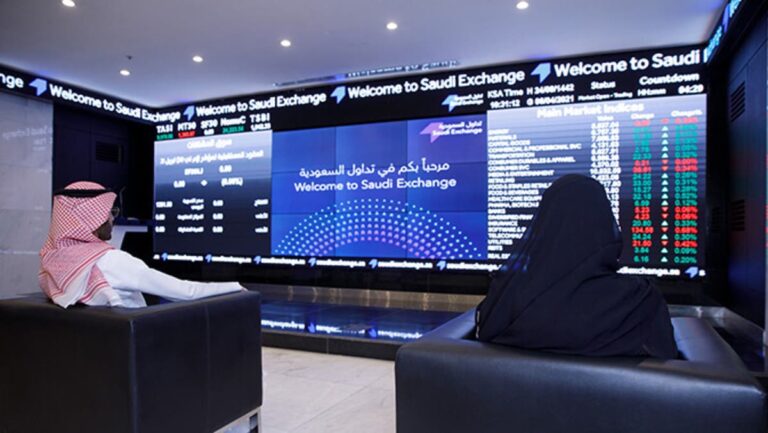 سوق الأسهم السعودي يتجاوز 12 ألف نقطة لأول مره منذ عام 2006.. وهذه أبرز الشركات المساهمة في ارتفاعه