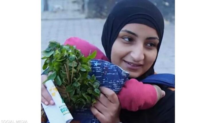 سيدة النعناع.. بالفيديو: قصة إنسانية هزت مشاعر المصريين وتصدرت الترند