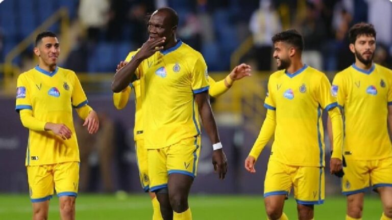 رئيس بشكتاش يرفض طلب أبو بكار في العودة إلى النادي التركي