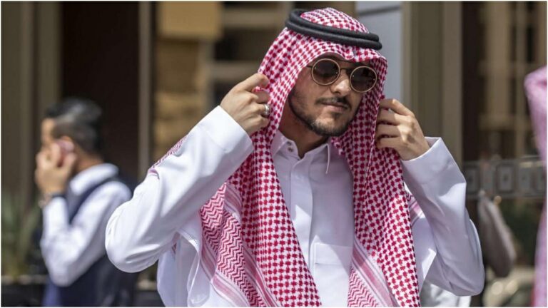 بالفيديو: حبيب الحبيب يقلد عايض يوسف.. والأخير يرد بغضب