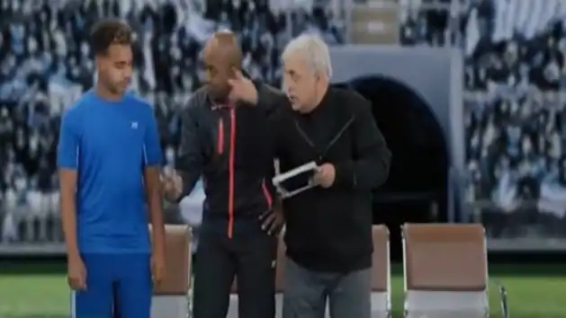 شاهد خالد الفراج يقلد المدرب مورينيو في ستوديو 22 الساخر