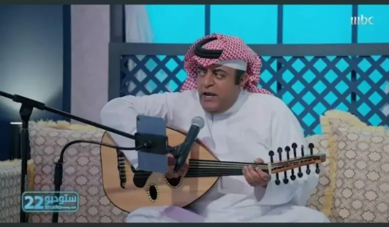 أحترم اللي موقفه دائماً كاش.. شاهد خالد الفراج يقلّد غناء علي بن محمد في ستوديو 22