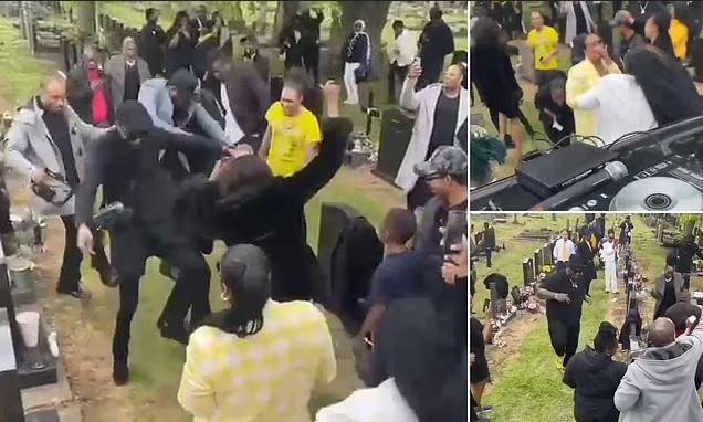 شاهد مراسم تشييع جثمان امرأة تتحول لـ حفلة رقص داخل مقبرة